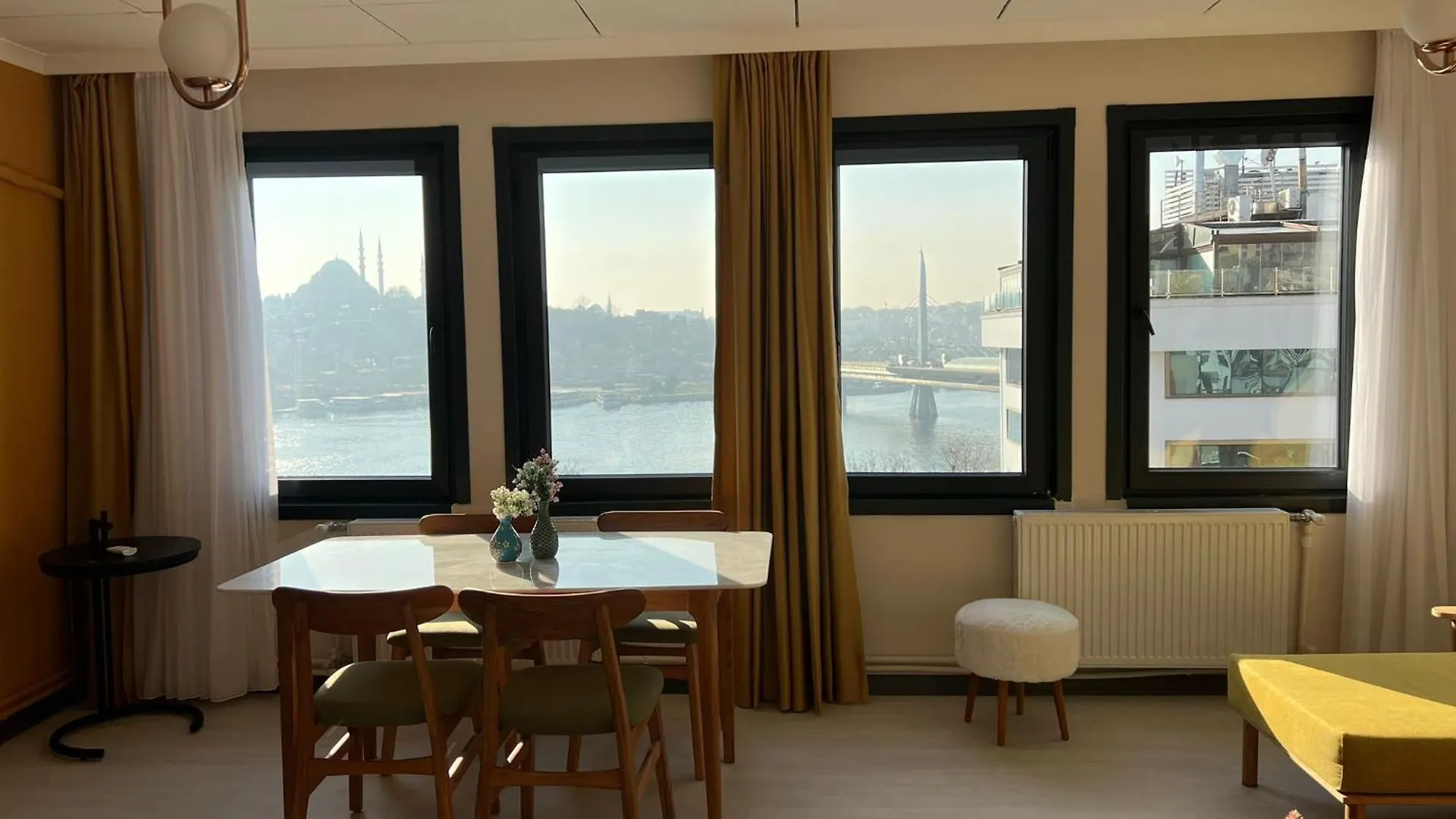 Karakoey Ultra Luxury Penthouse, 4Br,Sea View Apartment Istanbul