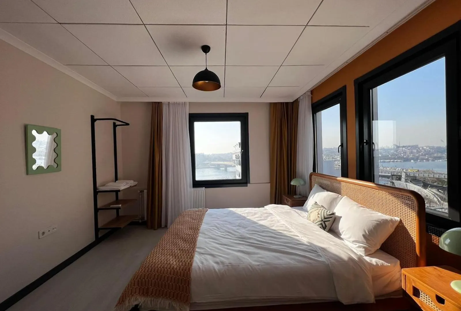 Karakoey Ultra Luxury Penthouse, 4Br,Sea View Apartment Istanbul
